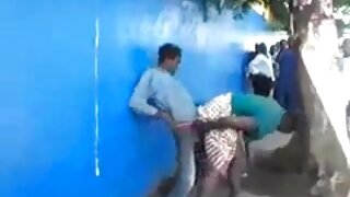 کوڑے دار کتیا نے اپن ...