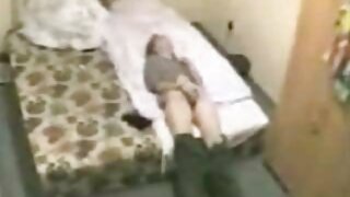 ہوس زدہ پیلی چمڑی وا ...